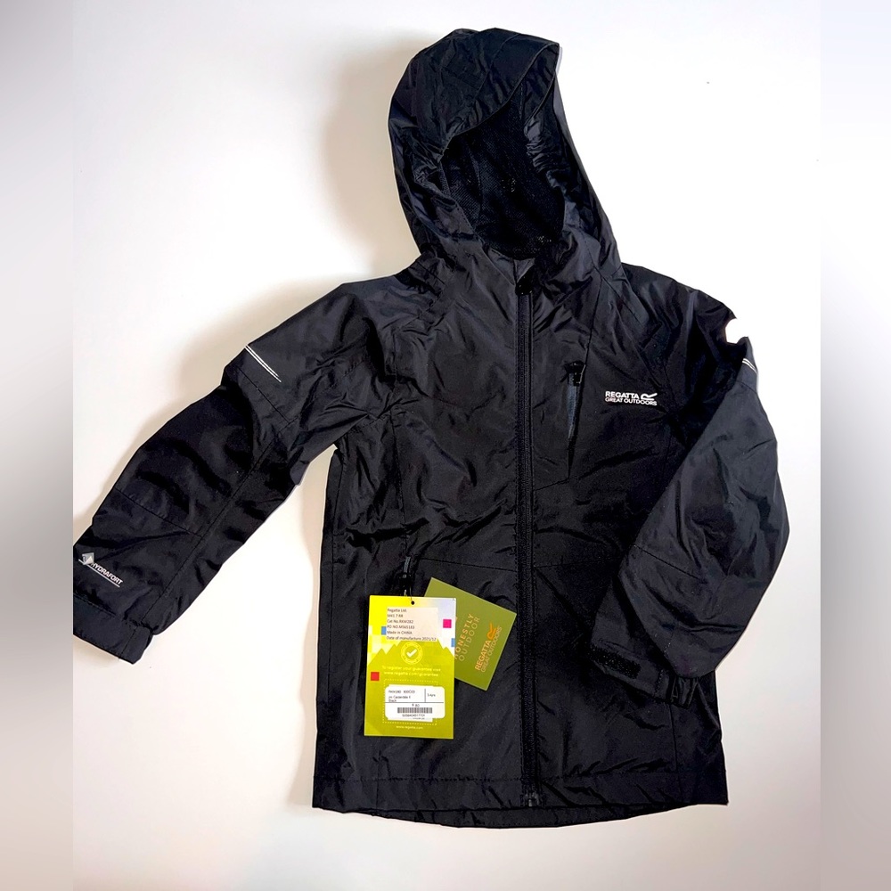 BNWT Regatta Great Outdoors Black Rain Coat with hood Size 3-4 years
